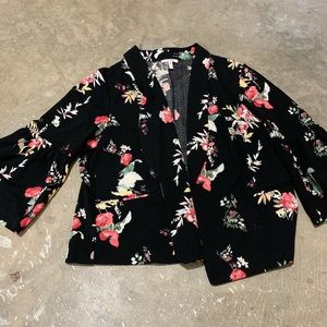 Maurices Floral Blazer (no buttons)